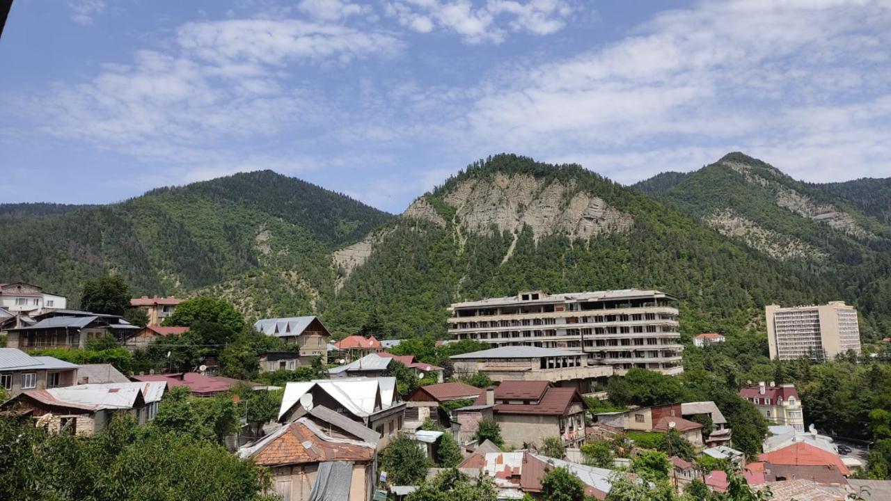 Borjomi Nest Hotell Eksteriør bilde